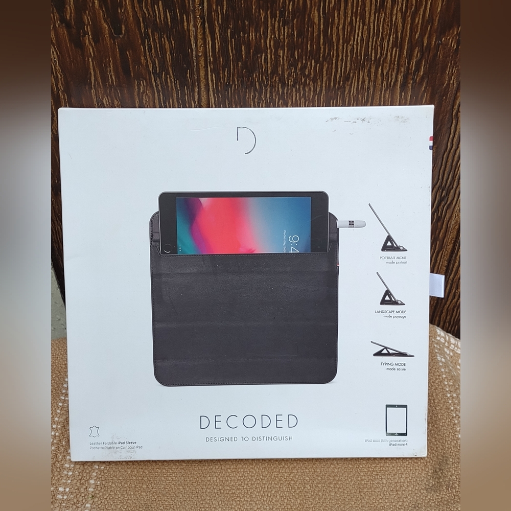 DECODED Leather Foldable Sleeve for iPad Mini 4 / 5th /6th Generation- Black NIB